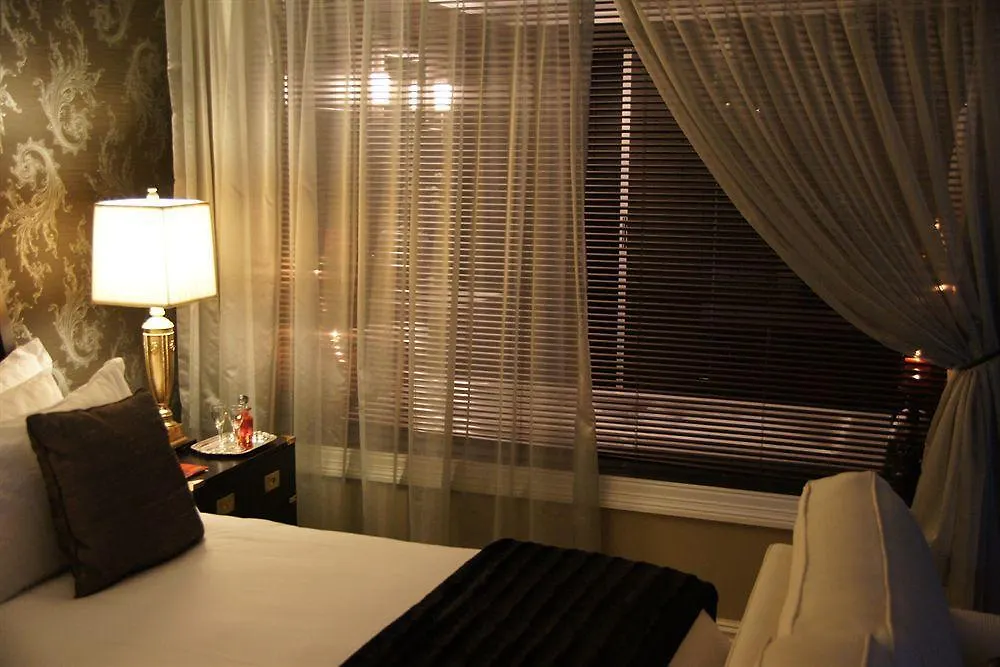 Chocolate Box Boutique Guesthouse Gordonʼs Bay Πανσιόν