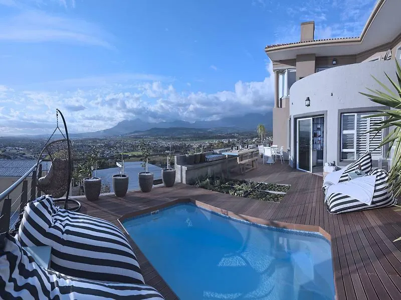 Πανσιόν Chocolate Box Boutique Guesthouse Gordonʼs Bay